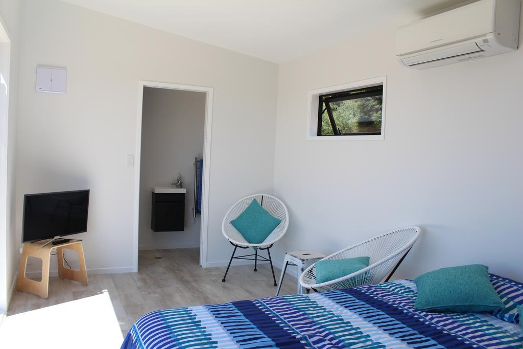 Anzac Bay Studio One Apartment Omiha Exterior photo